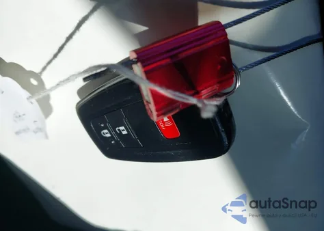 2021 Toyota Highlander L from USA, damaged, VIN 5TDCZRBHXMS068819